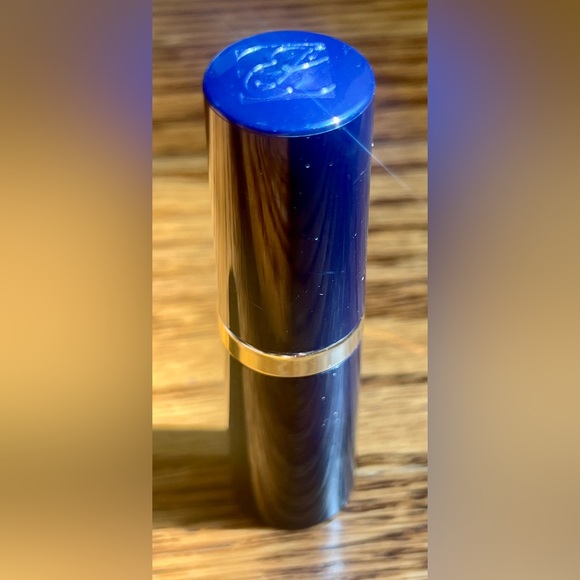 Estée Lauder pure color barely nude Creme lipstick 047 0.12 oz - Picture 3 of 4